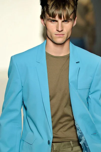 Look 22